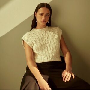 EUC Who What Wear x Target Cable Crop Knit Vest, Oatmeal / Cream, size: M